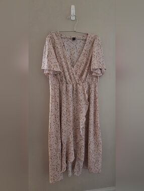 SHEIN Light Pink Floral Wrap Midi Dress